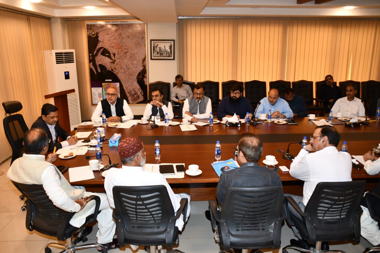 The Commissioner Karachi Syed Hassan Naqvi presides over the meeting regarding the arrangements of procession routes during Muharram-Al-Haram 2024 here on 21/06/2024
