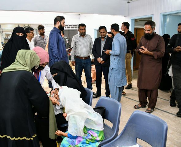 Commissioner Karachi visits District Kemari