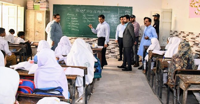 Commissioner Karachi visited multiple schools.