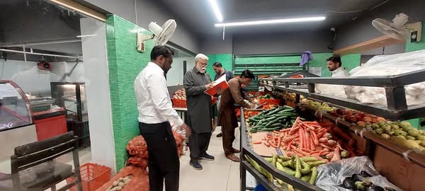 Price checking in Ferozabad