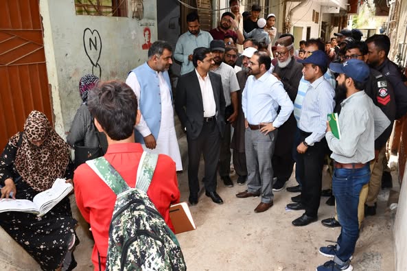Polio Eradication Campaign – Commissioner Karachi Visits District East