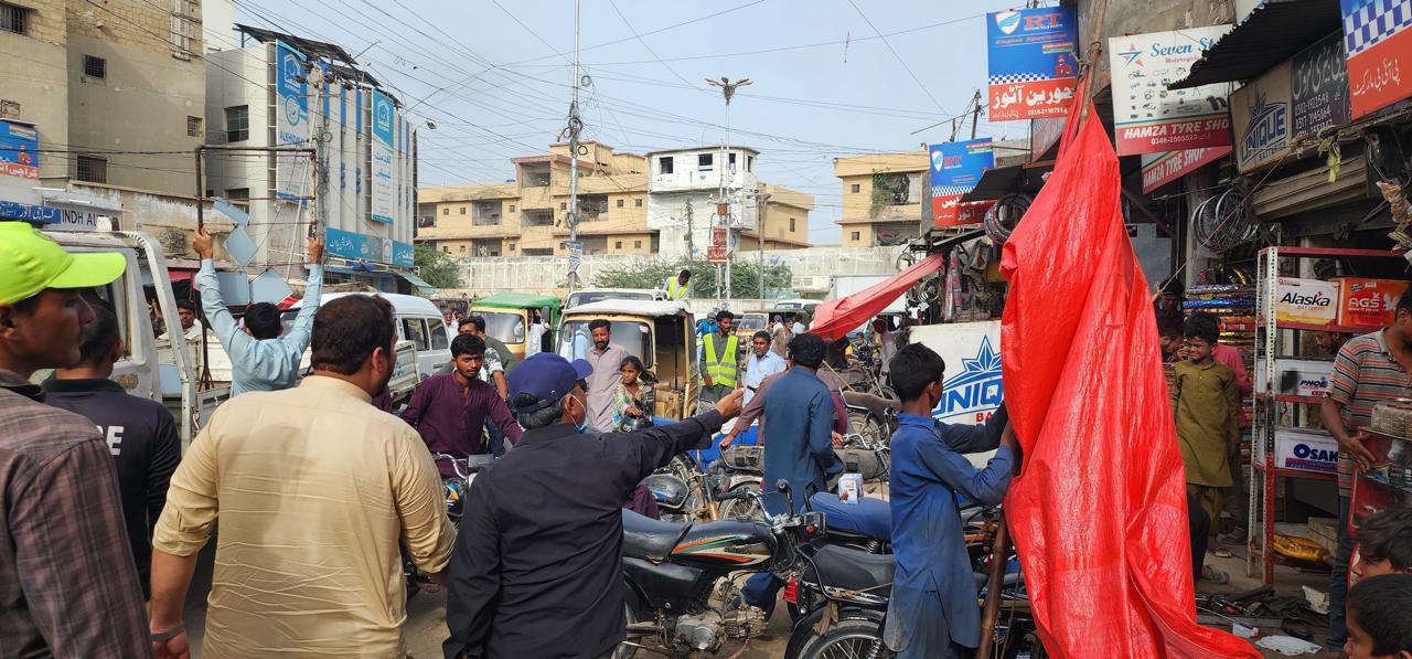 Anti Encroachment Operation was carried out on procession routes in District East