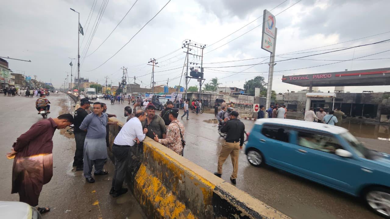 Deputy Commissioner Malir in field