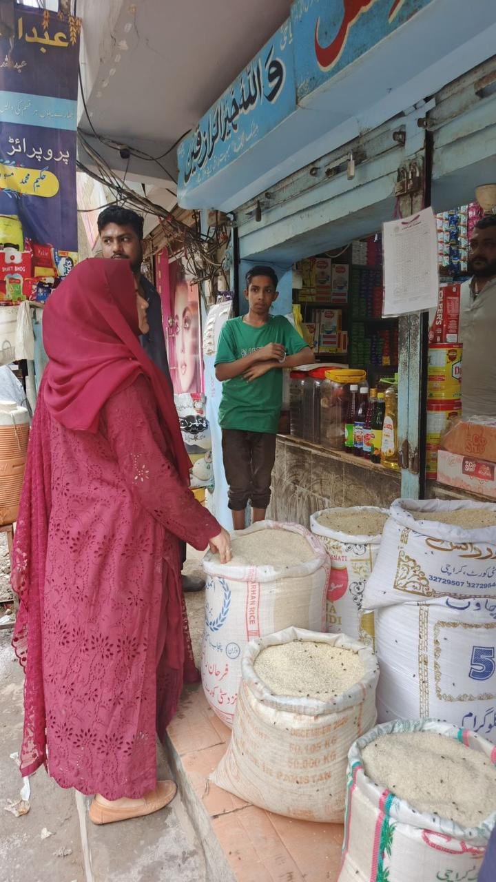 Assistant Commissioner SITE Conducted Price Checking at Pak Colony 