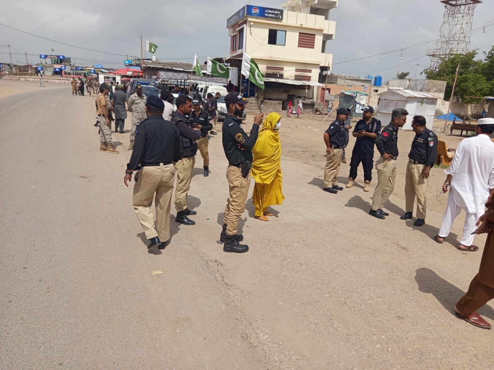 Anti Encroachment Drive conducted at Sandspit
