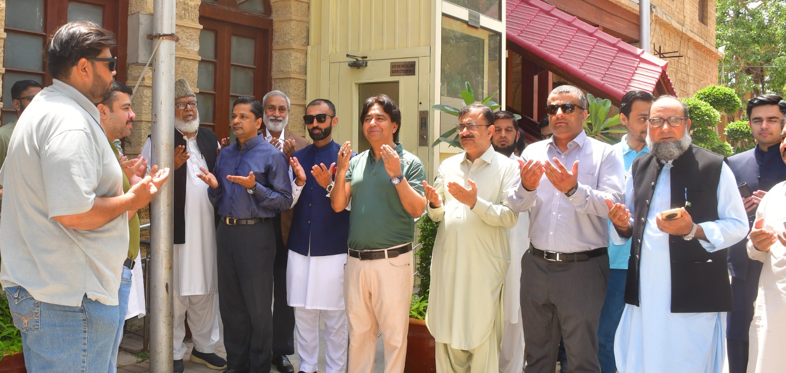 The Office of Commissioner Karachi celebrated Youm-e-Marka-e-Haq 