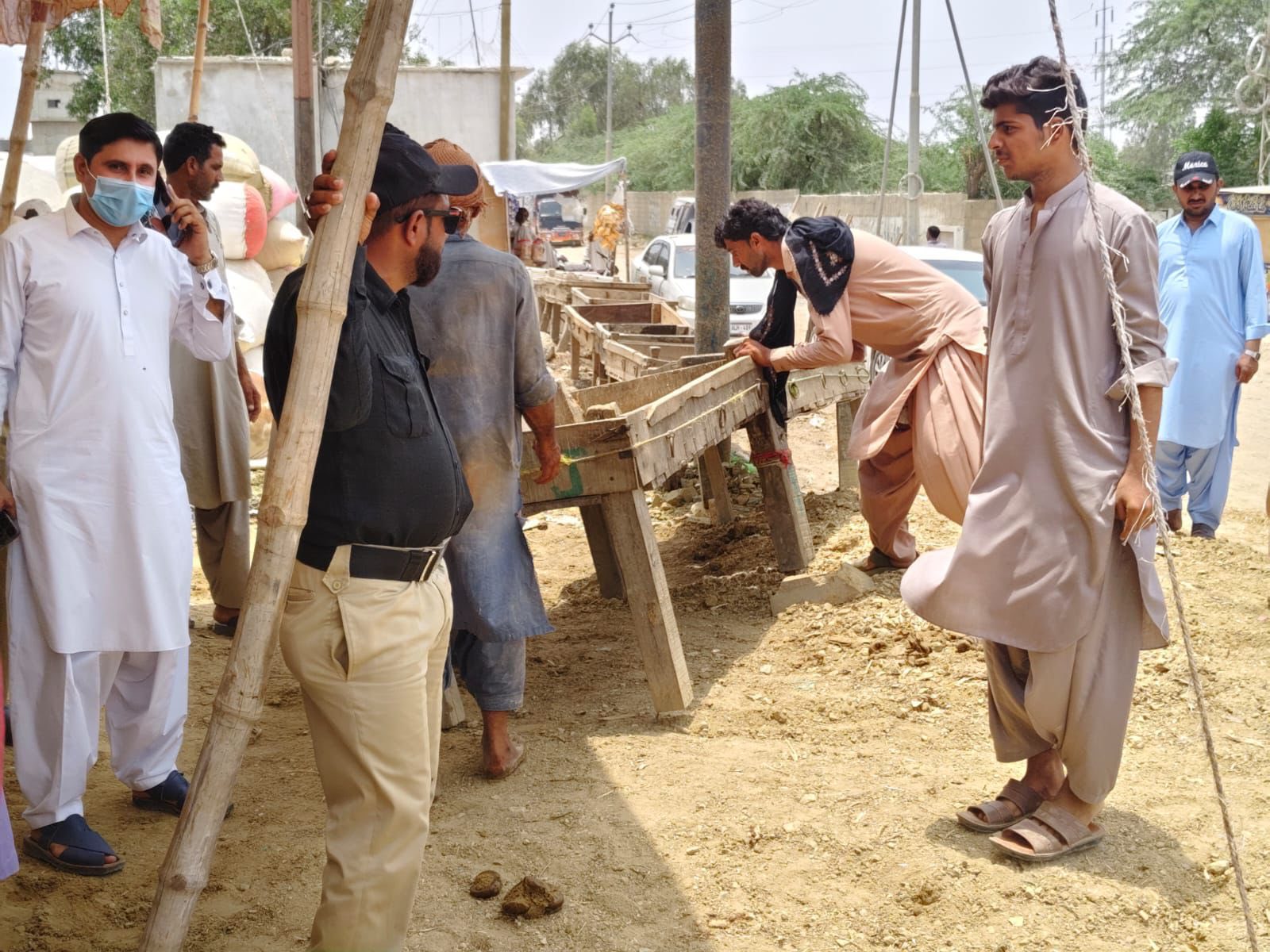 Crackdown Against Illegal Mandis 