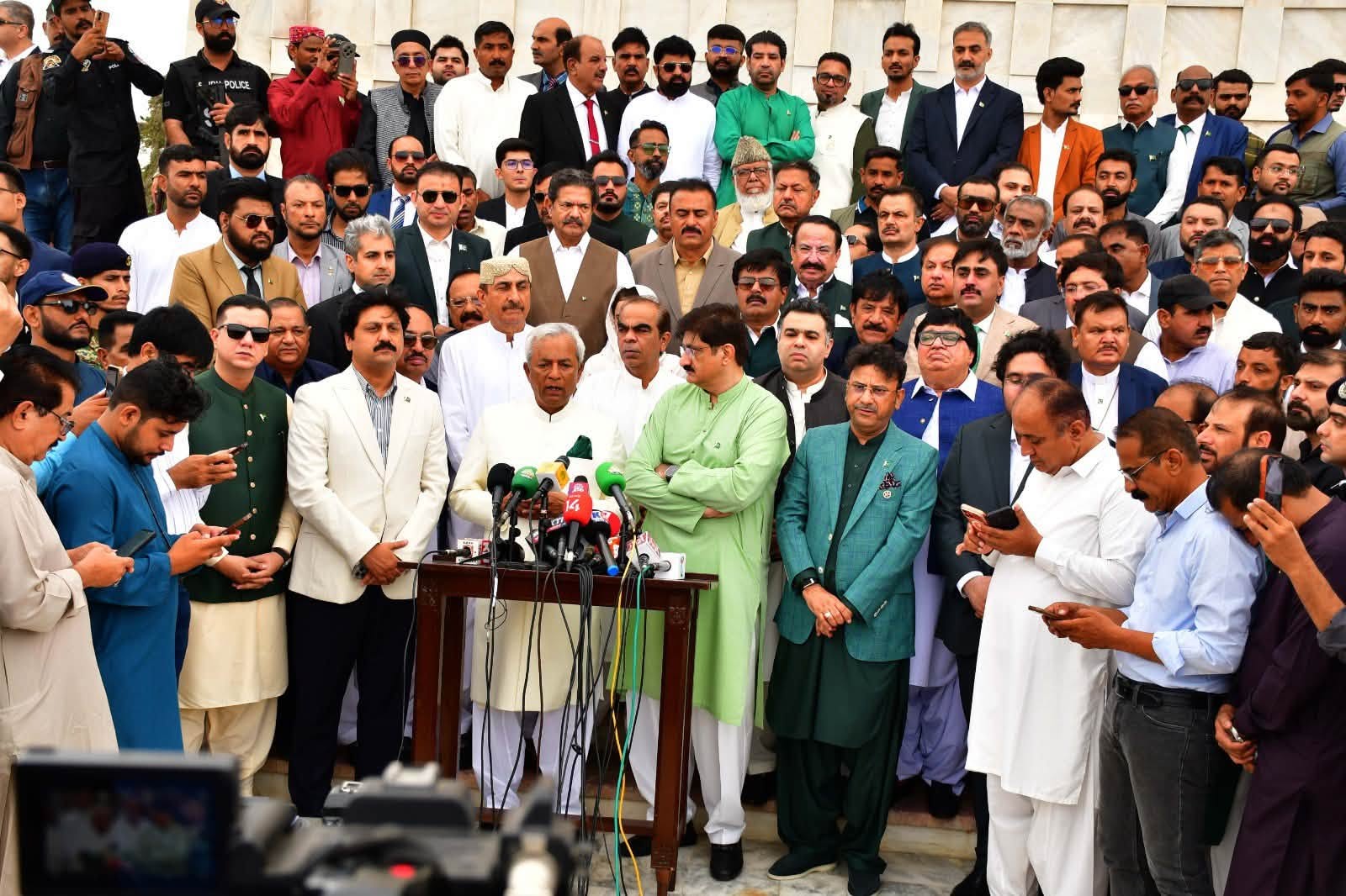 A flag-hoisting ceremony was held at Mazar-e-Quaid to mark Independence Day celebrations
